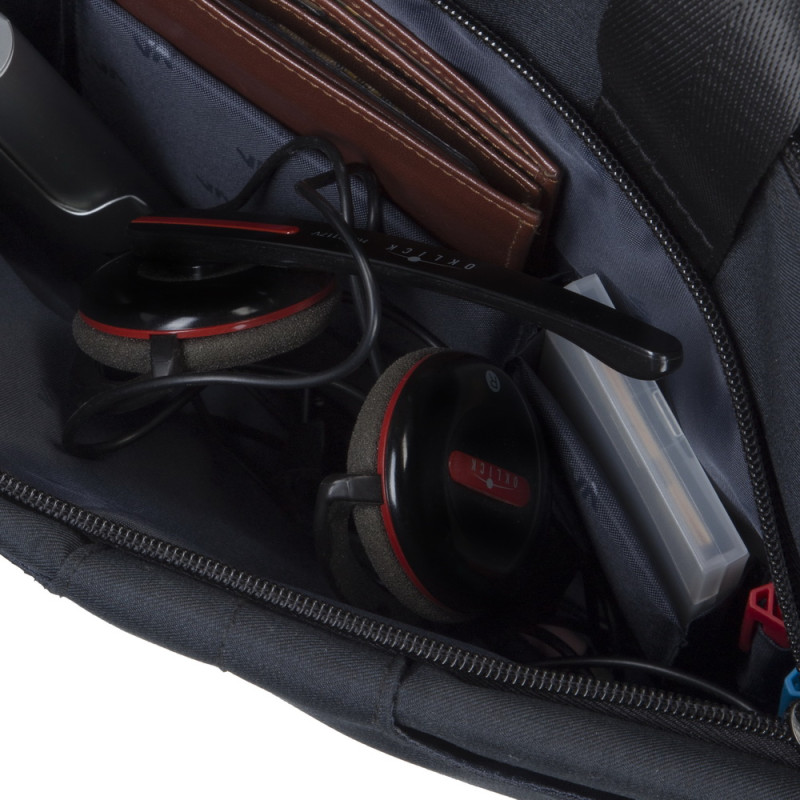 RIVACASE 8335 black ECO Laptop bag 15.6"